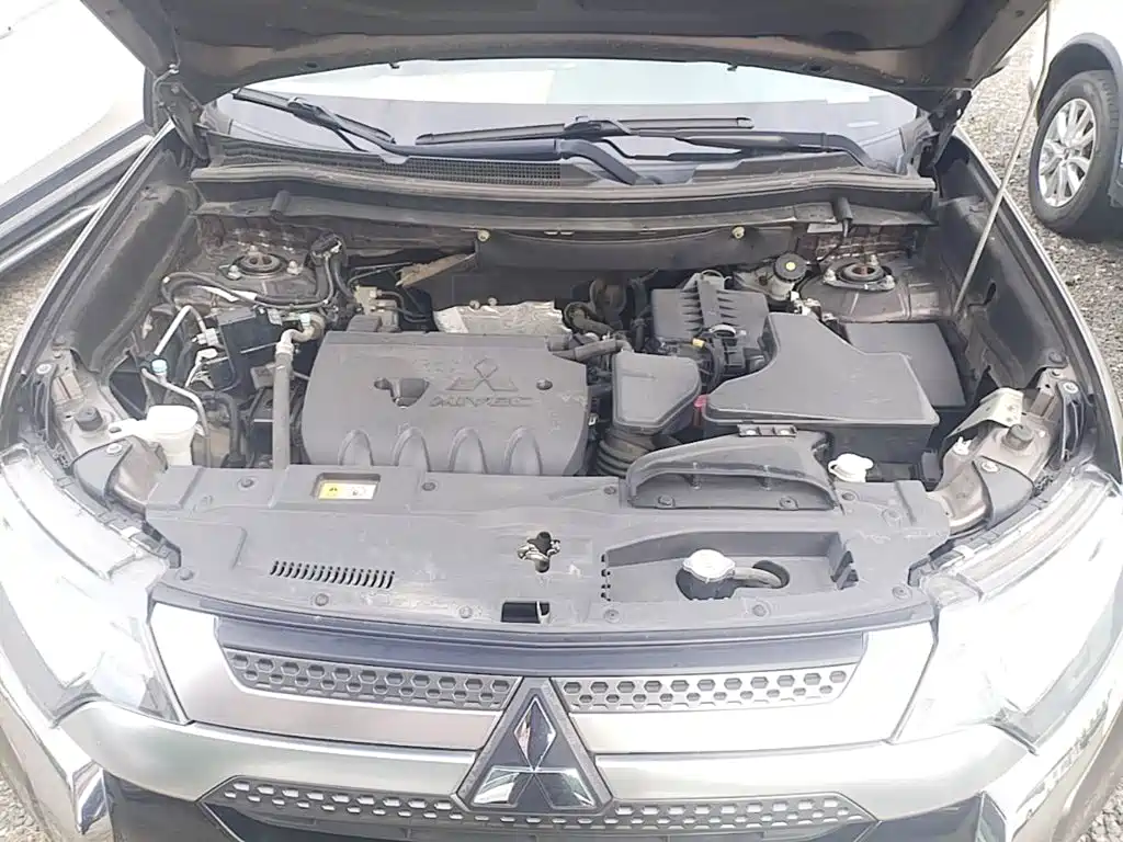 Mitsubishi Outlander — миниатюра 20