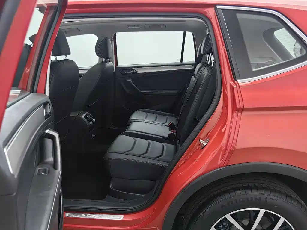 Volkswagen Tiguan L — миниатюра 15