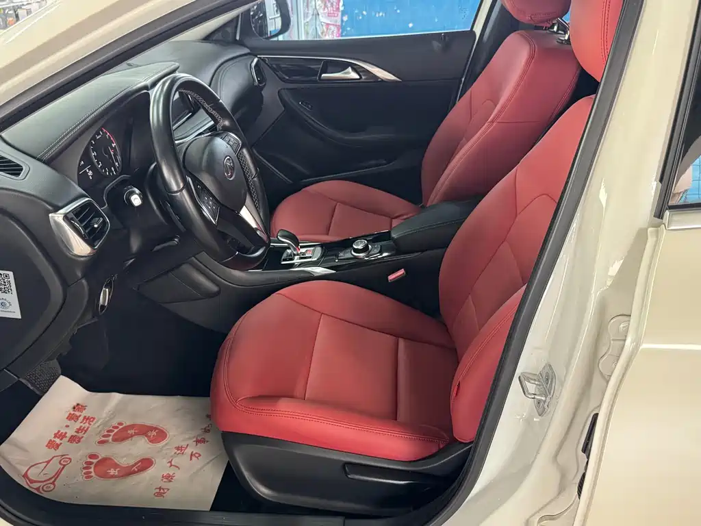 Infiniti QX30 — миниатюра 3