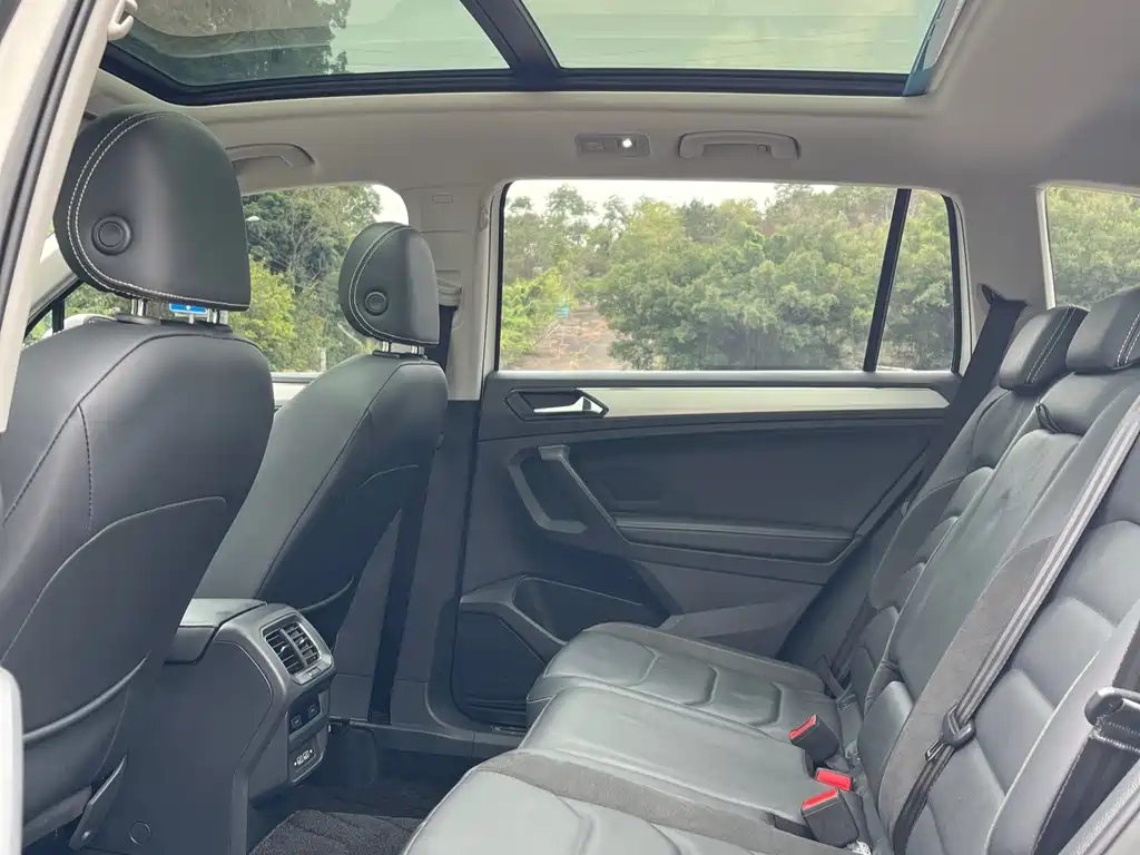 Volkswagen Tiguan L PHEV — миниатюра 30