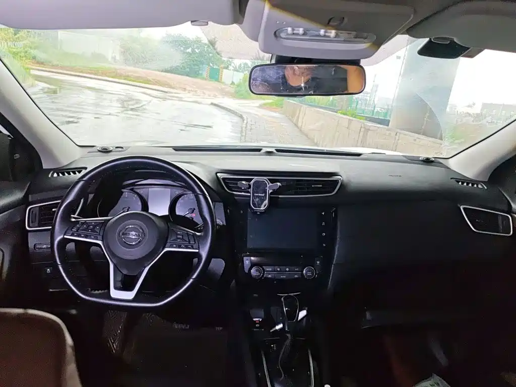 Nissan Qashqai — миниатюра 6