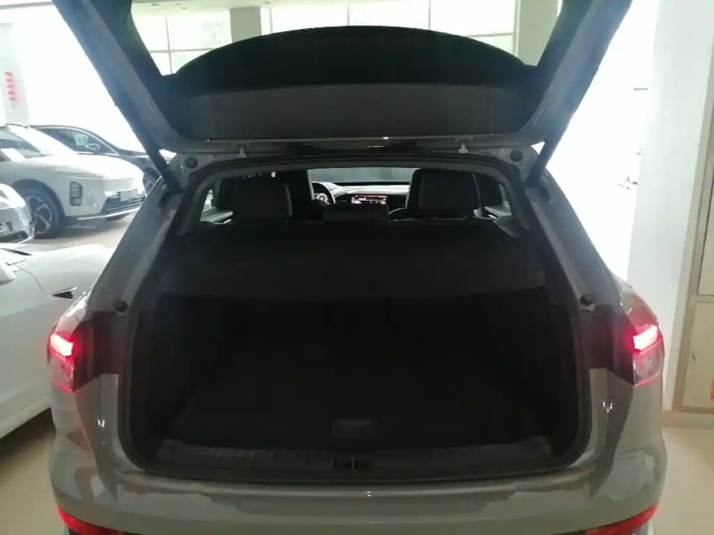 Audi Q4 e-tron — миниатюра 19