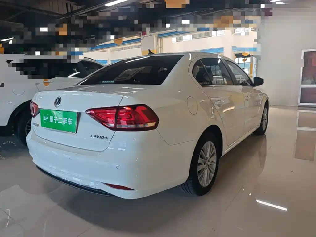 Volkswagen Lavida — миниатюра 7