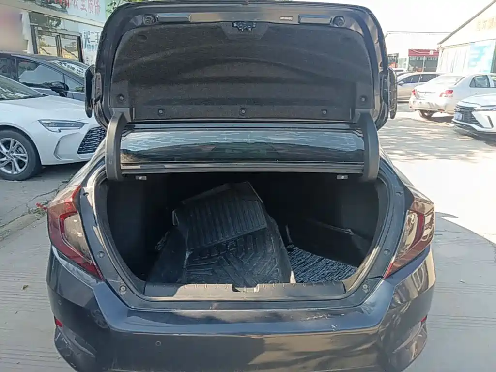 Honda Civic — миниатюра 19