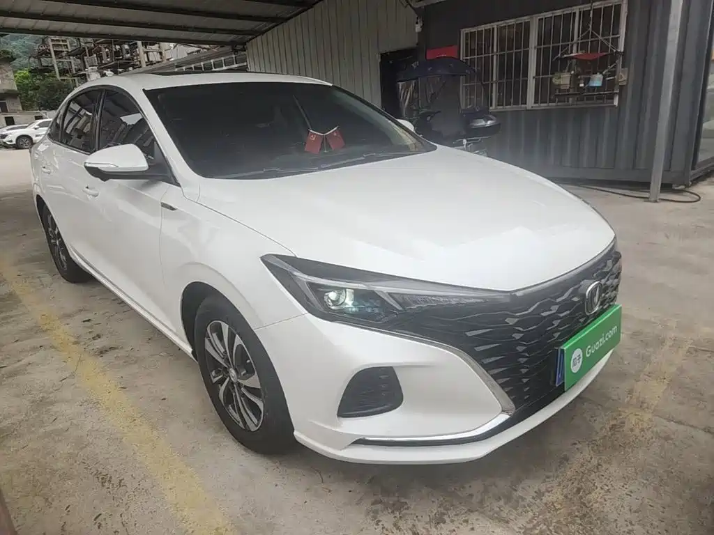 Changan Eado — миниатюра 4