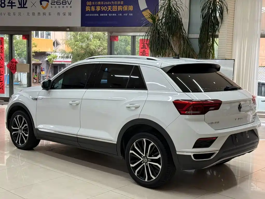 Volkswagen T-Roc — миниатюра 6