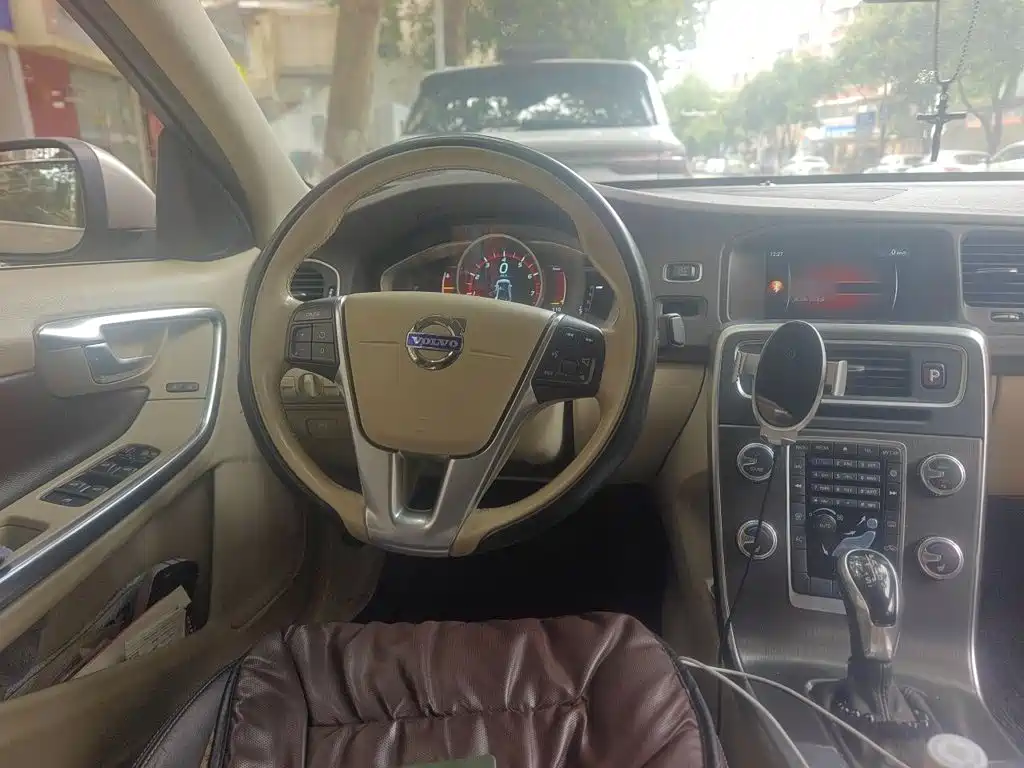 Volvo S60 — миниатюра 7