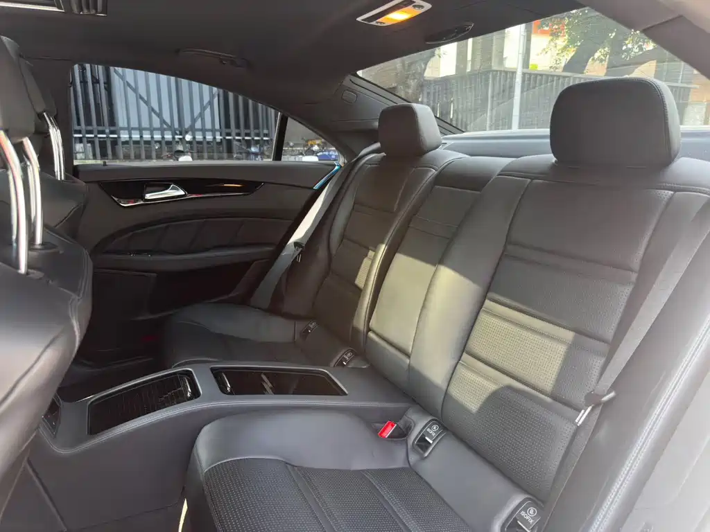 Mercedes-Benz CLS AMG — миниатюра 12