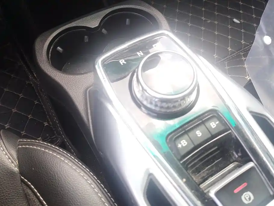 BAIC EX3 — миниатюра 16