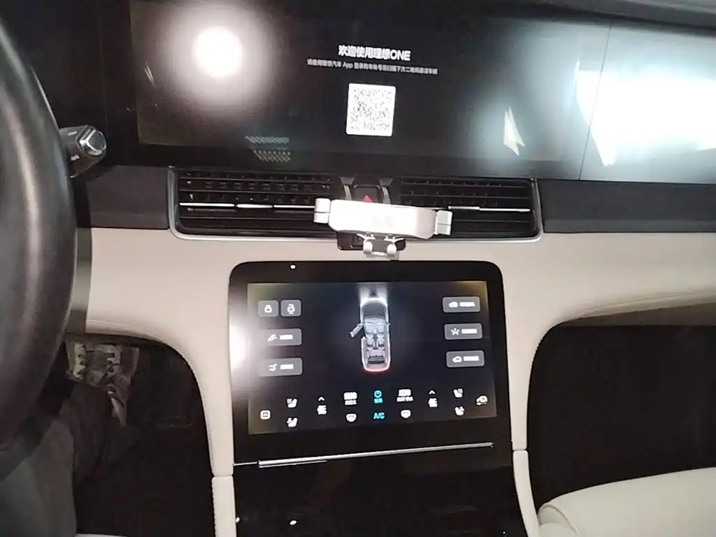 Li Auto Li ONE — миниатюра 13