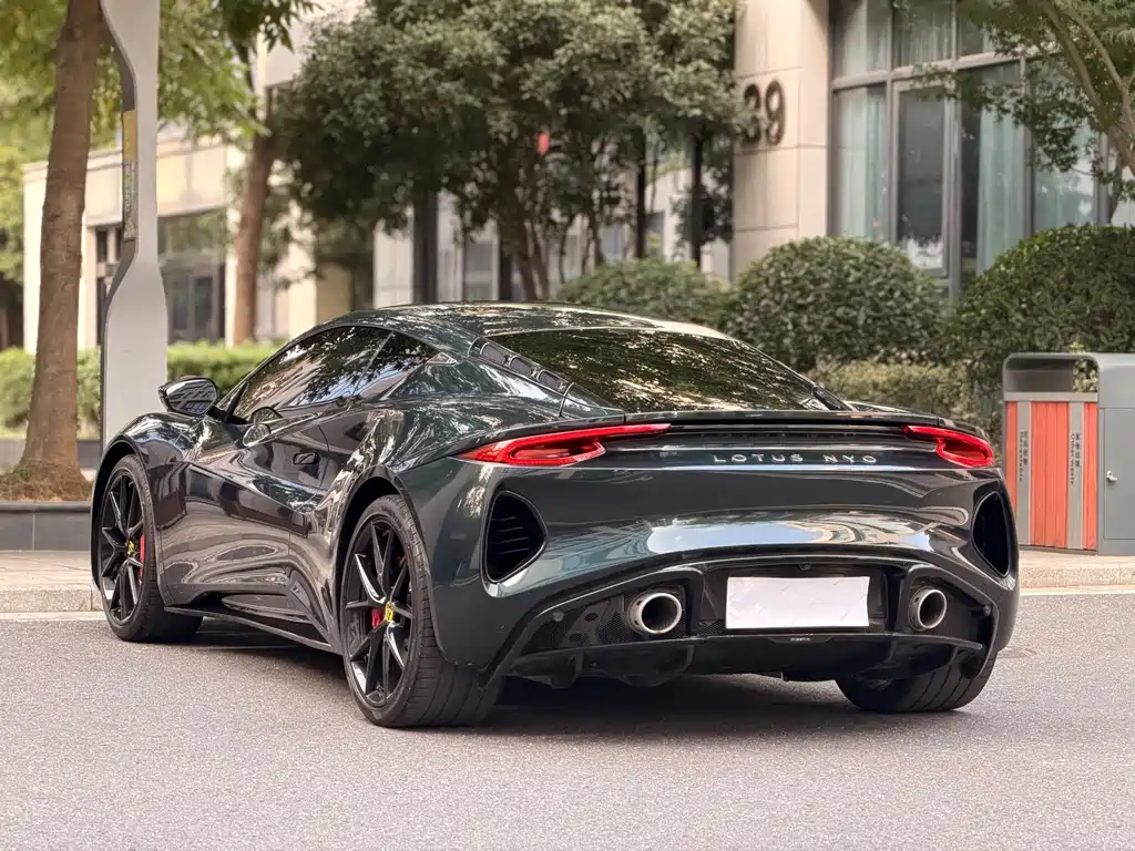 Lotus Emira — миниатюра 21