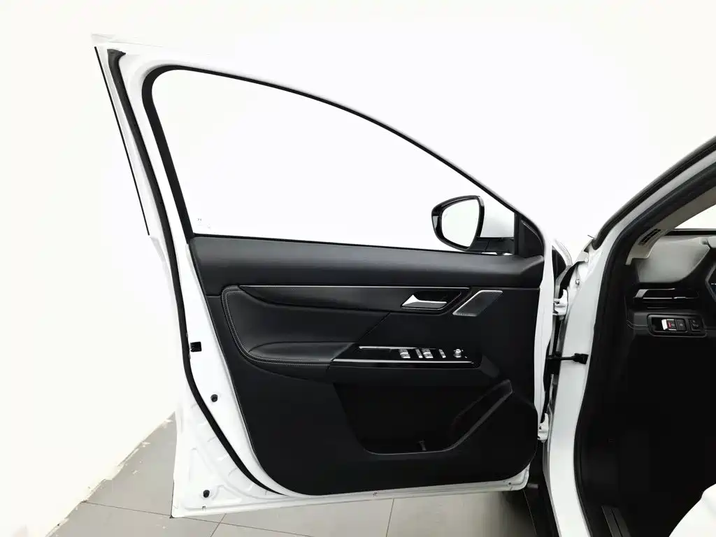 XPeng G3 — миниатюра 8