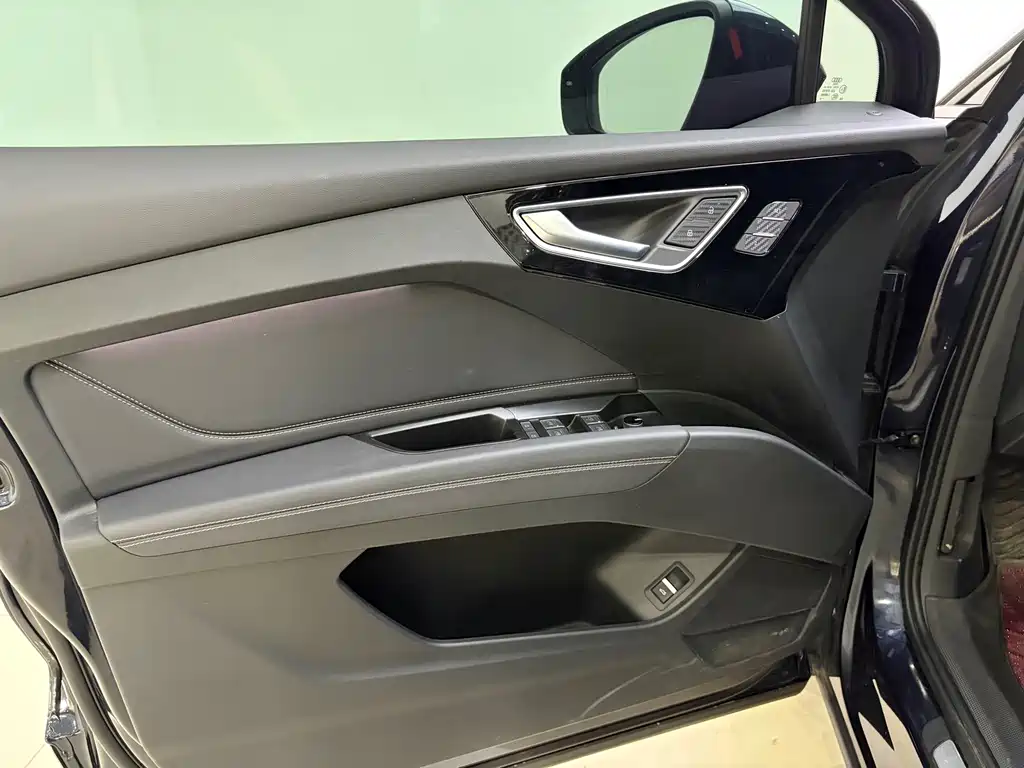 Audi Q4 e-tron 2024 40 e-tron