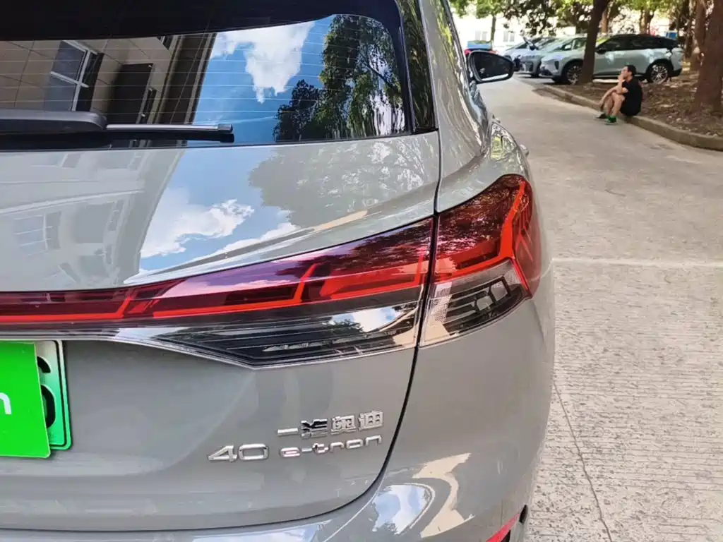 Audi Q4 e-tron — миниатюра 8
