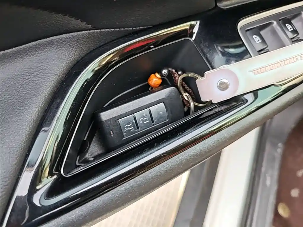 Mitsubishi Outlander 2019 2.0L Enjoy 5 мест V