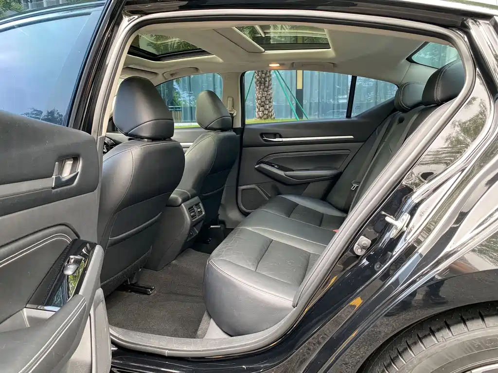 Nissan Teana — миниатюра 17