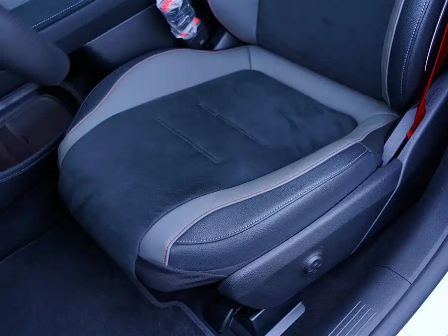 MERCEDES-BENZ EQE AMG