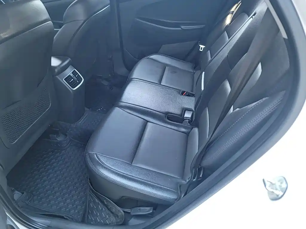 Hyundai Tucson — миниатюра 17
