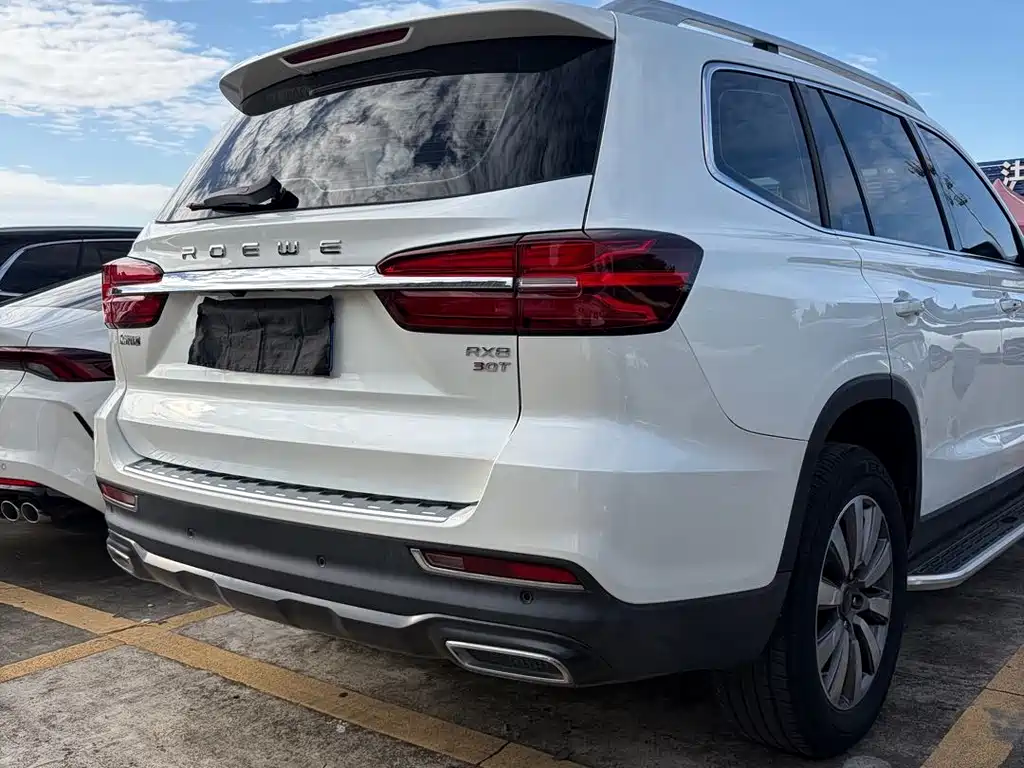 Roewe RX8 — миниатюра 11