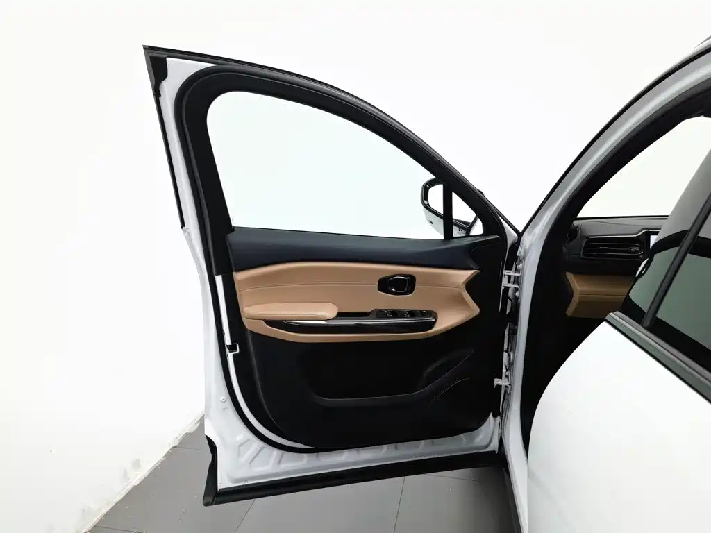 NIO ES6 — миниатюра 8