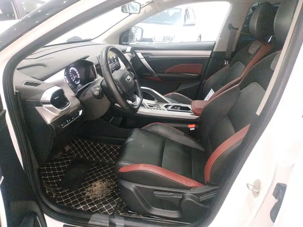 Geely Binyue — миниатюра 15
