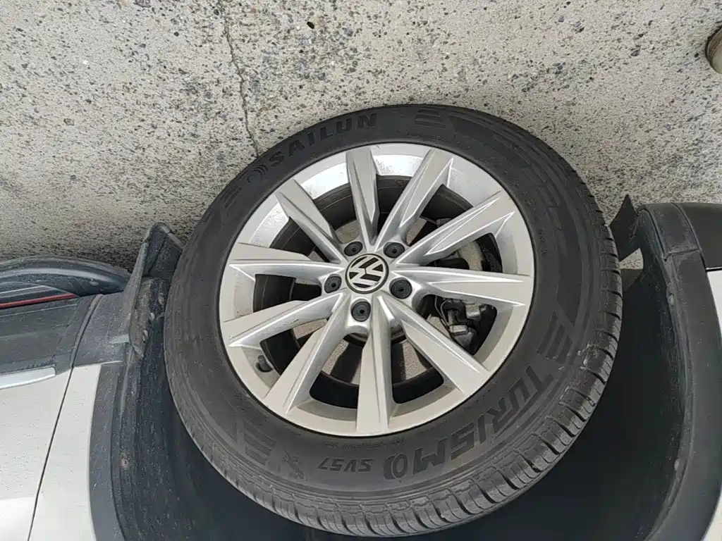 Volkswagen Tiguan — миниатюра 23