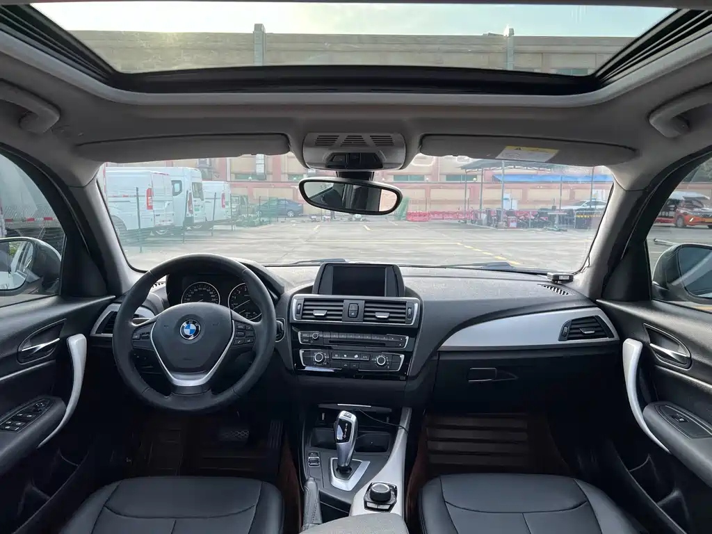 BMW 1 Series (Import) — миниатюра 5
