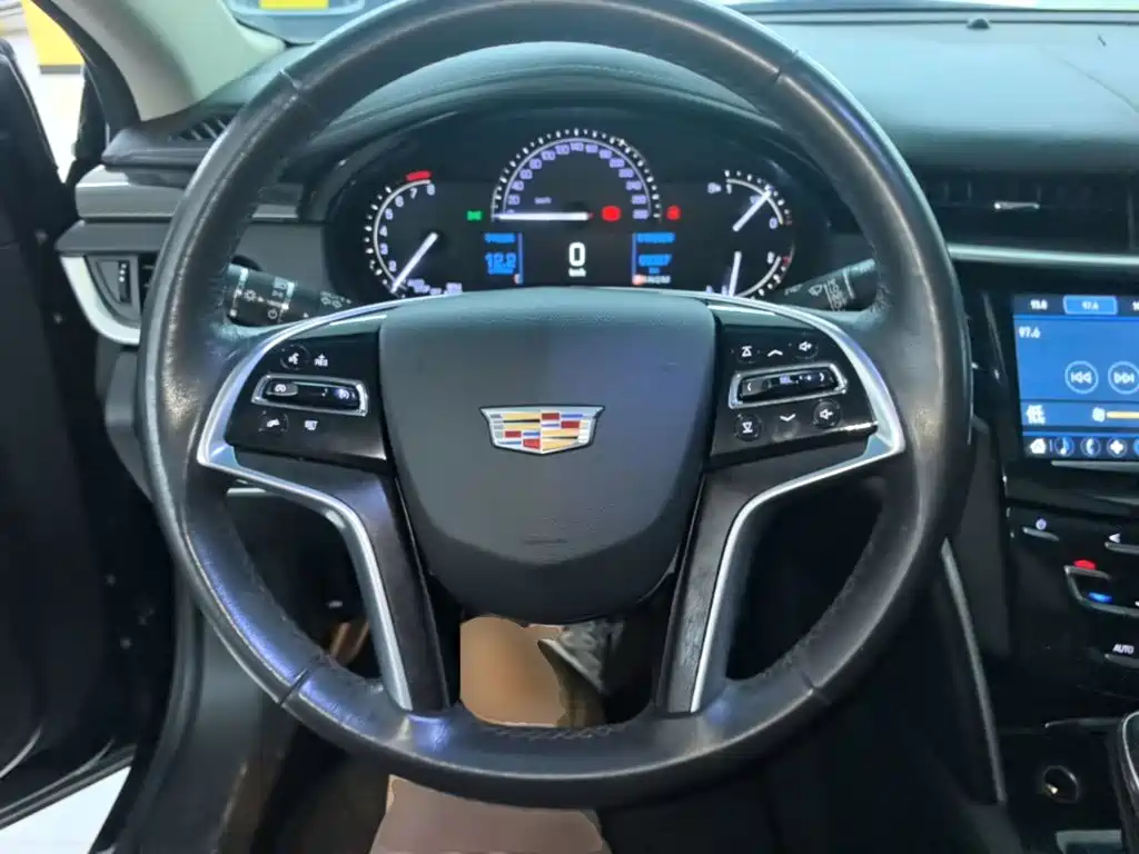 Cadillac XTS — миниатюра 11