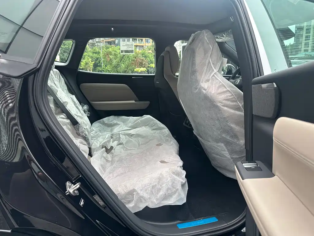 Volvo XC70 PHEV — миниатюра 18