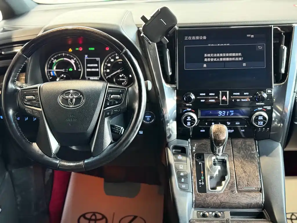 Toyota Vellfire — миниатюра 10