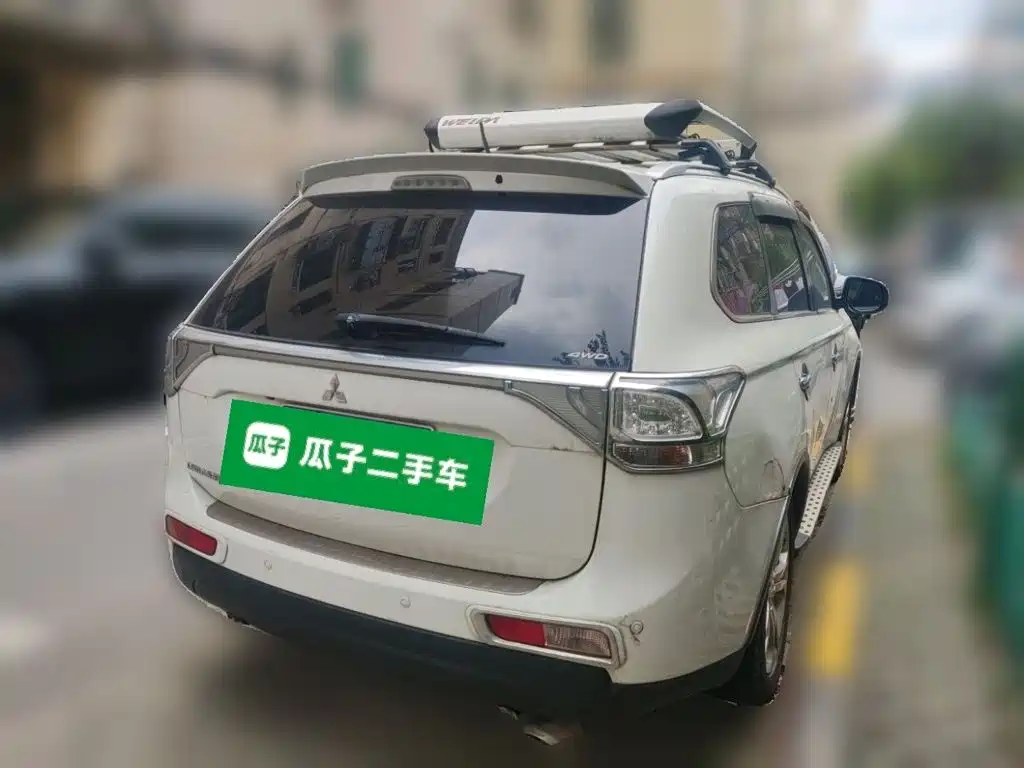 Mitsubishi Outlander (Import) — миниатюра 5