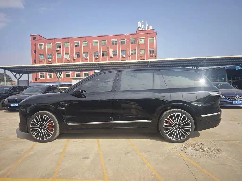 NIO ES8 2026 мест Executive