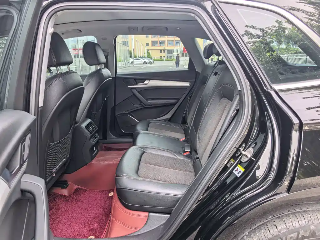 Audi Q5L — миниатюра 14