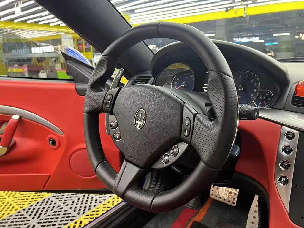 Maserati GranTurismo — миниатюра 13