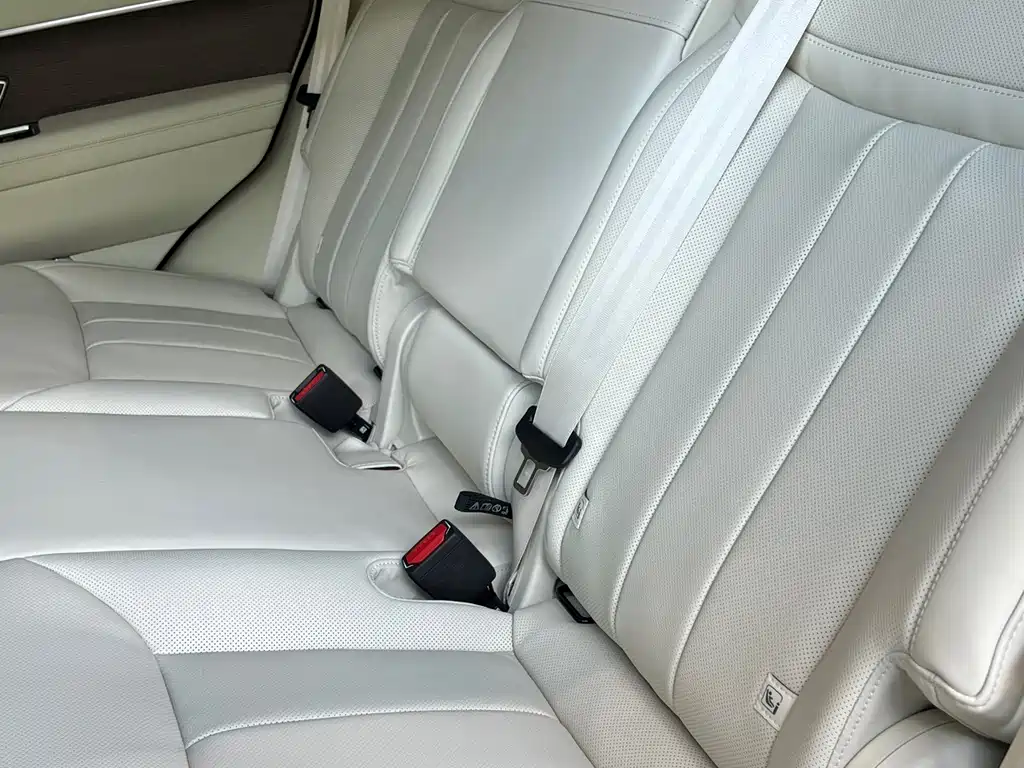 Land Rover Range Rover — миниатюра 8