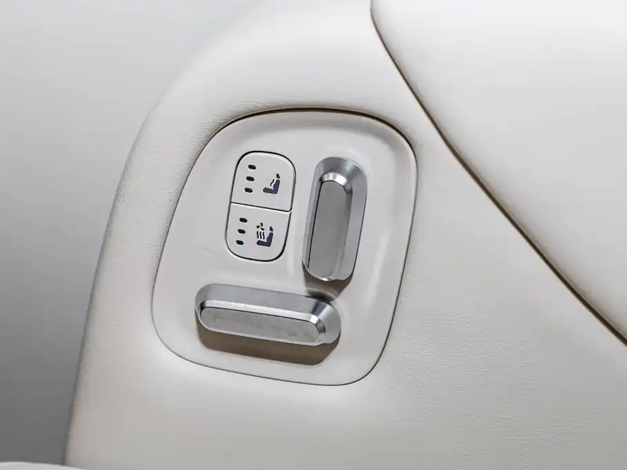 Li Auto Li MEGA — миниатюра 28