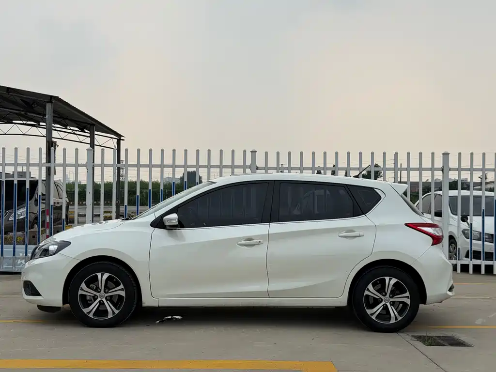 Nissan Tiida 2019 1.6L CVT Smart VI