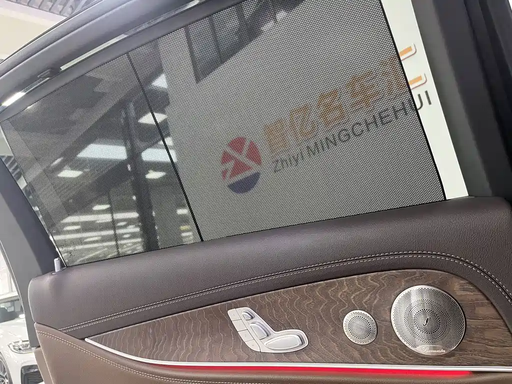 Mercedes-Benz E-Class — миниатюра 9