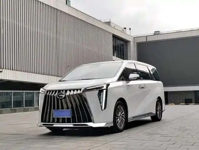 Trumpchi M 8 2023 400 T — фото 1
