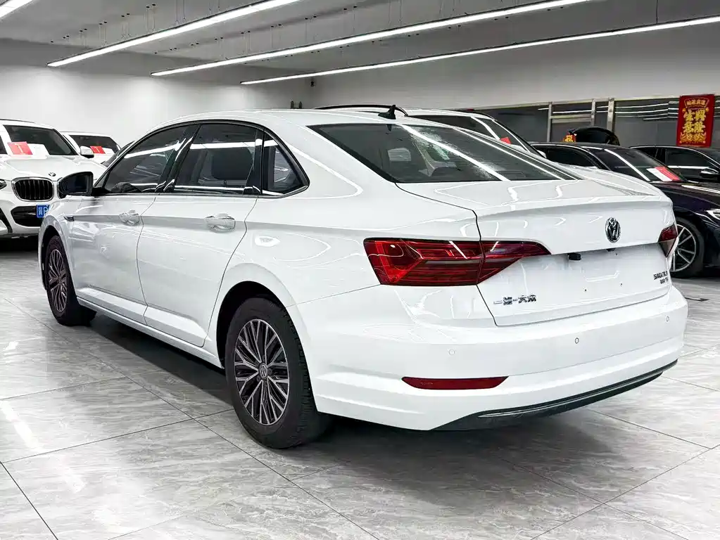 Volkswagen Sagitar — миниатюра 6