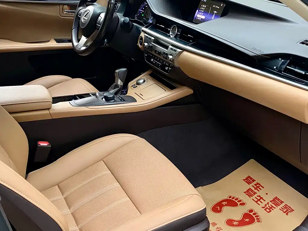 Lexus ES — миниатюра 9