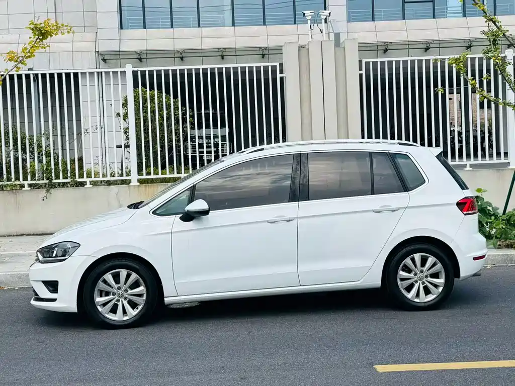 Volkswagen Golf Sportsvan — миниатюра 2