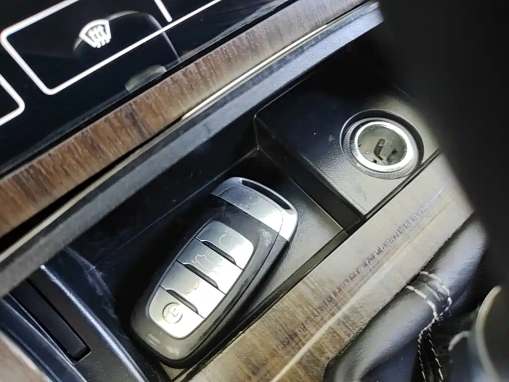 Hongqi Hongqi H5 — миниатюра 9