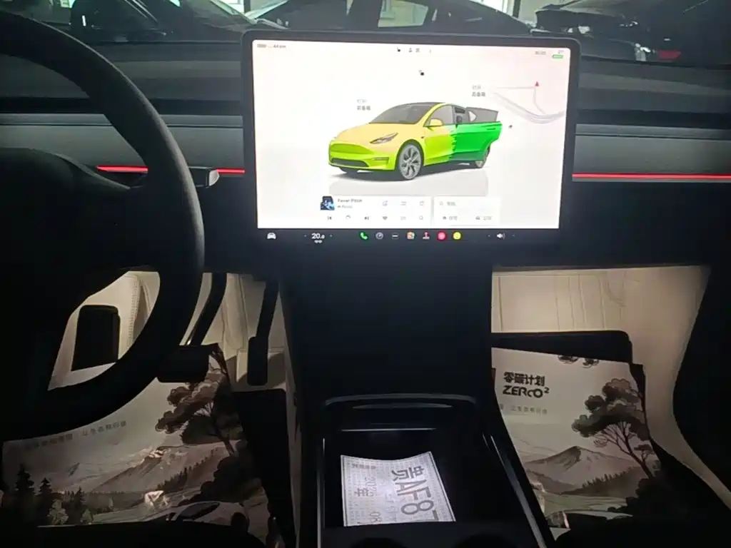 Tesla Model Y — миниатюра 13