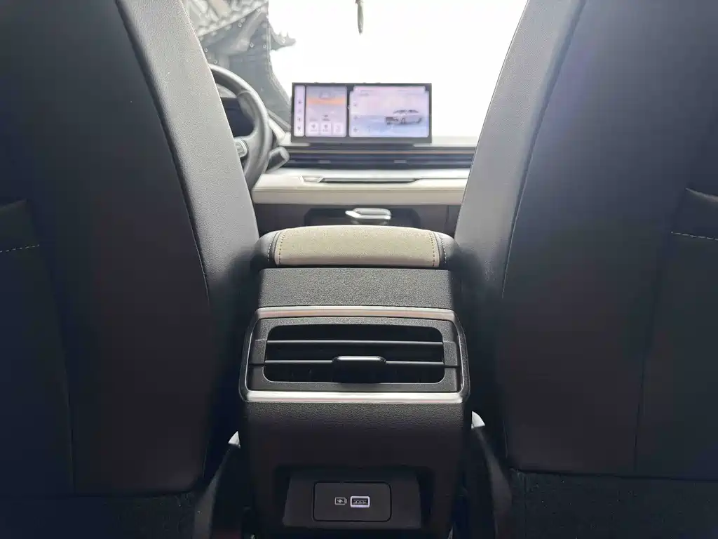 Geely Emgrand L — миниатюра 22