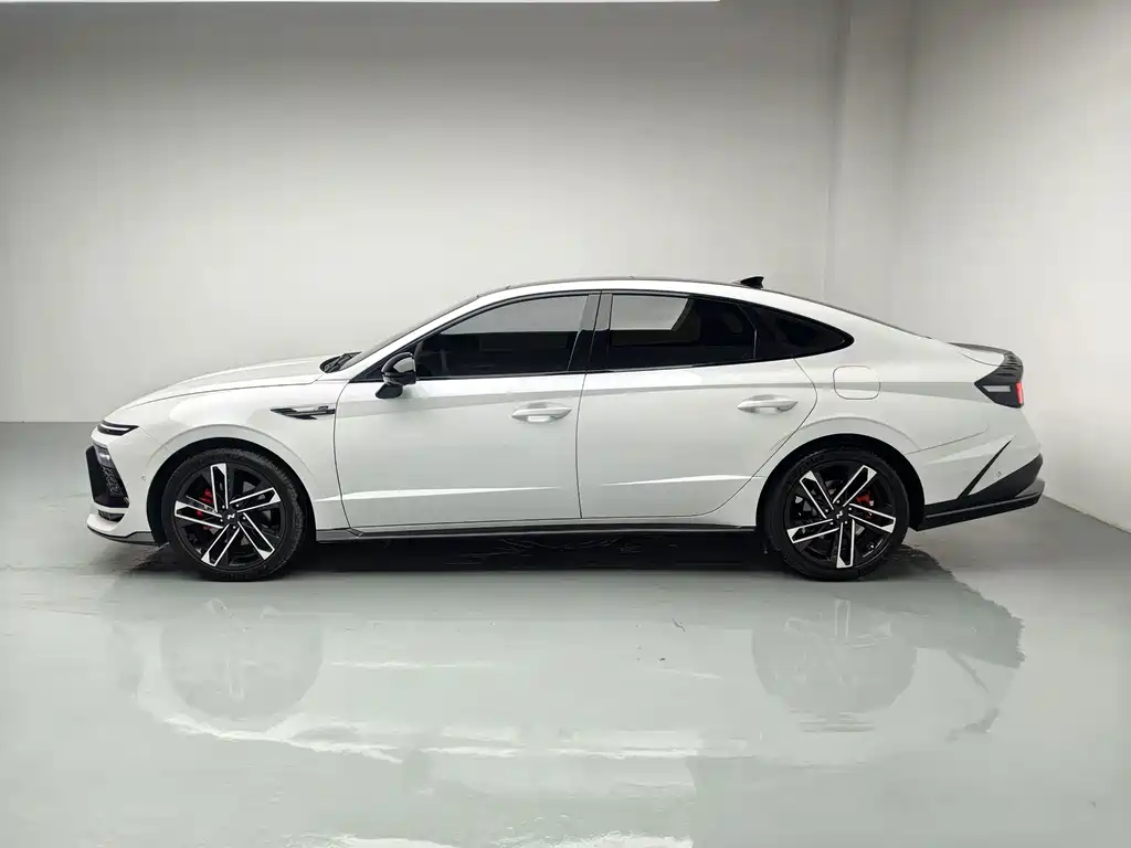 Hyundai Sonata — миниатюра 8
