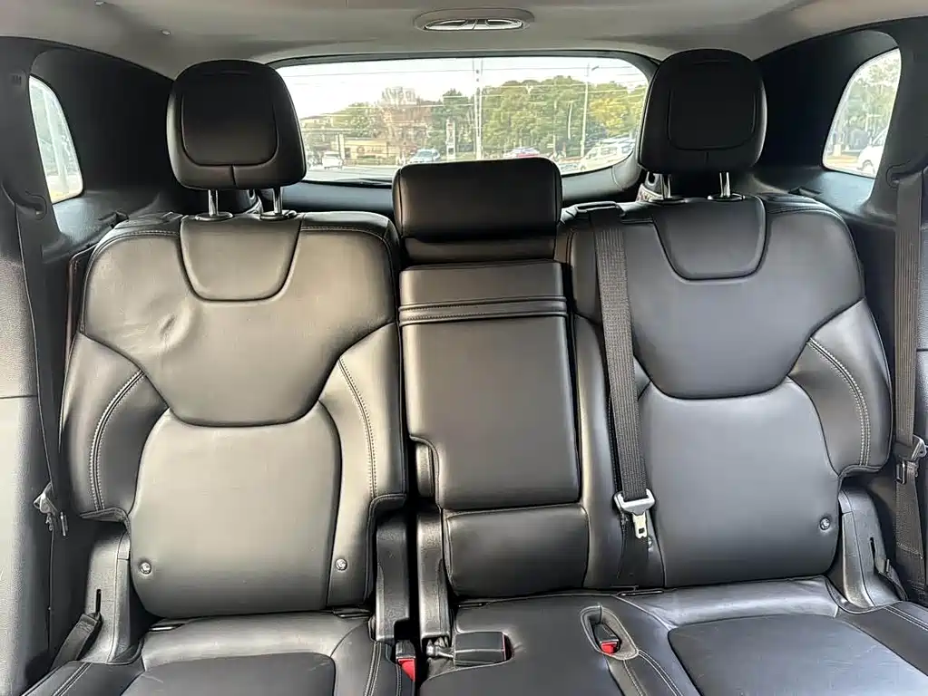 Jeep Cherokee (Import) — миниатюра 14