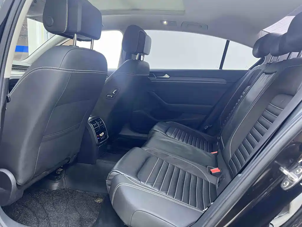 Volkswagen Magotan 2020 330TSI DSG Lead
