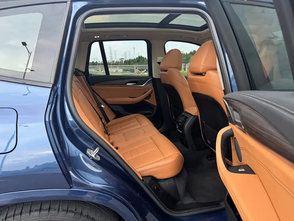 BMW X3 — миниатюра 30