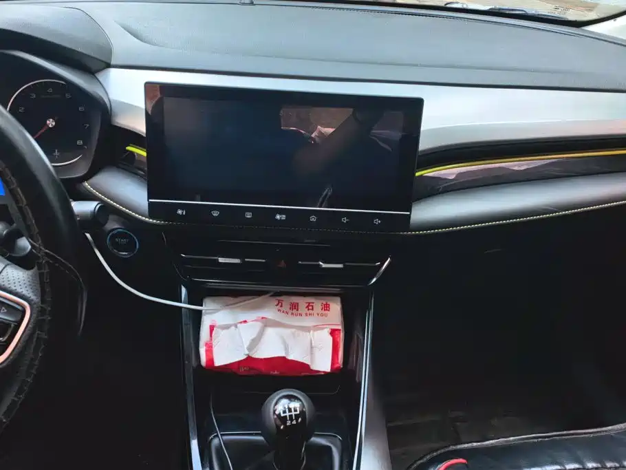 Roewe i5 — миниатюра 13